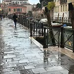 Canal Salieri Hotel *